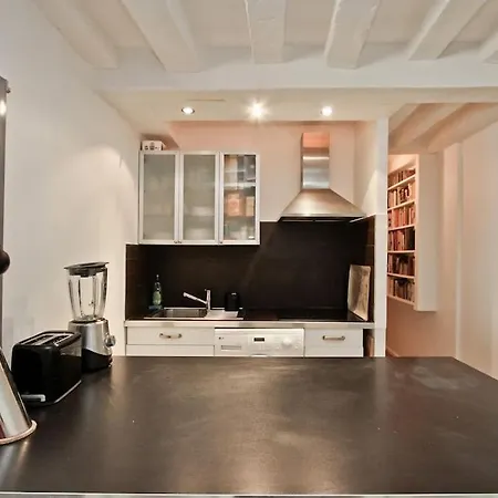 Charming In Le Marais